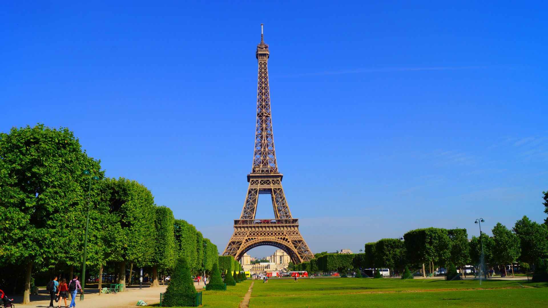 Paris Paris